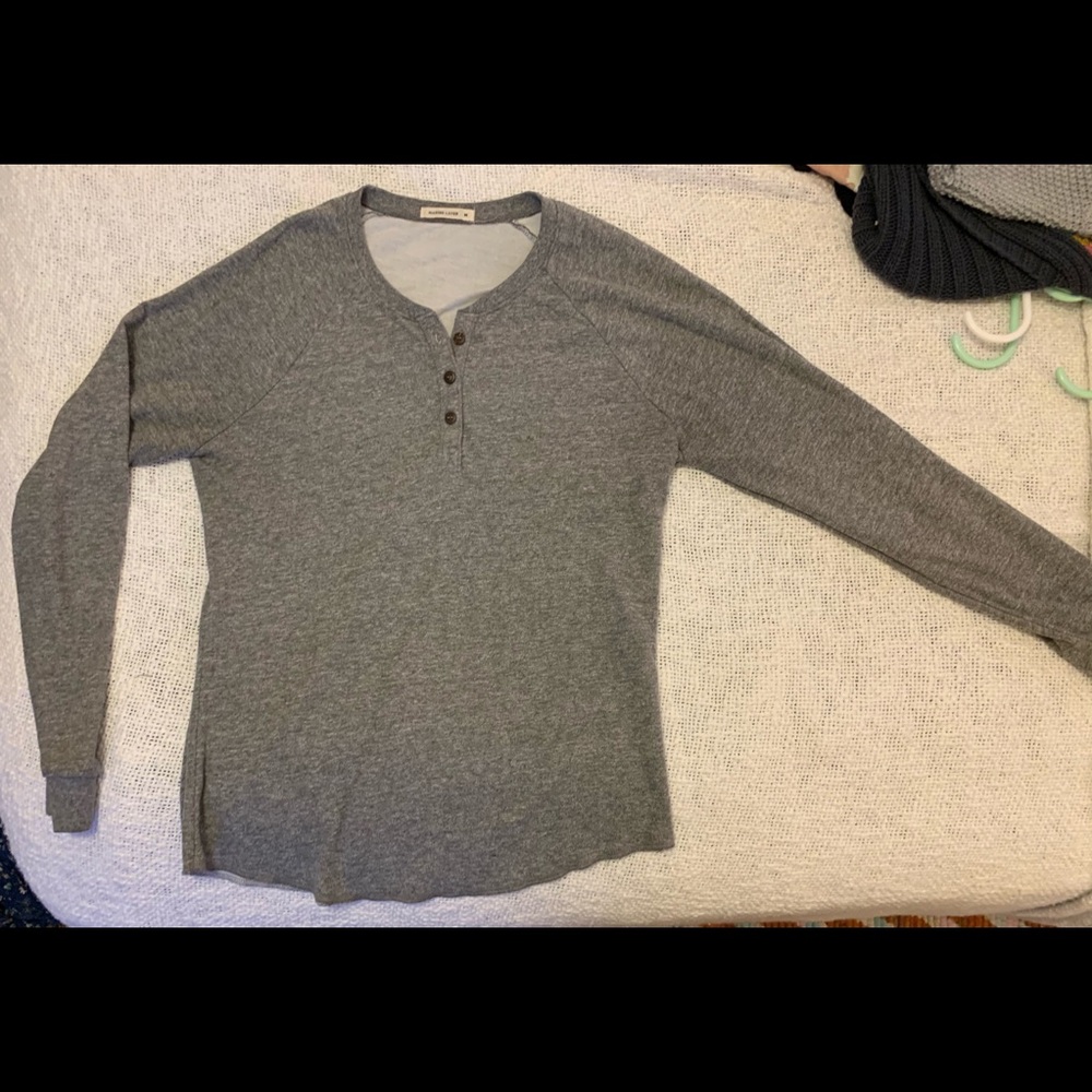 Women’s long sleeve shirt